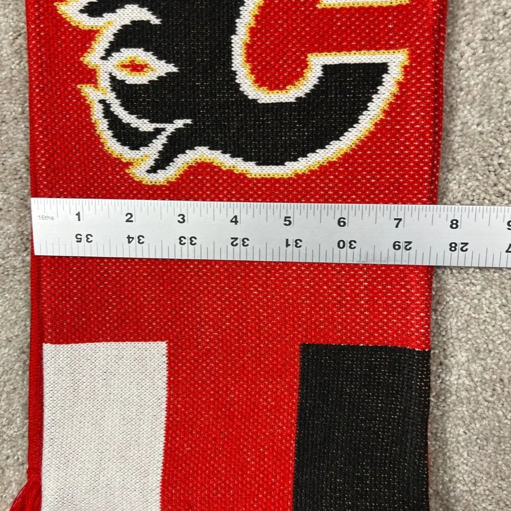 Reebok Unisex OSFM Red Black Winter Fringe Calgary Flames‎ Ice Hockey Scarf NWT
